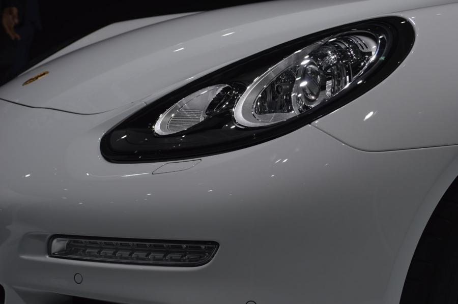  Porsche Panamera S E-Hybrid 2014 года  (фото 50 из 50)